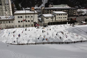 雪の巨大迷路