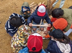 月イチ園むすび　火おこしで〇〇を食べよう！