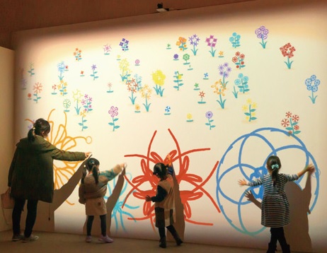 魔法の美術館 アート・イン・ワンダーランド~見て触れて光と遊ぶ13の部屋~