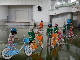 補助輪なしの自転車教室