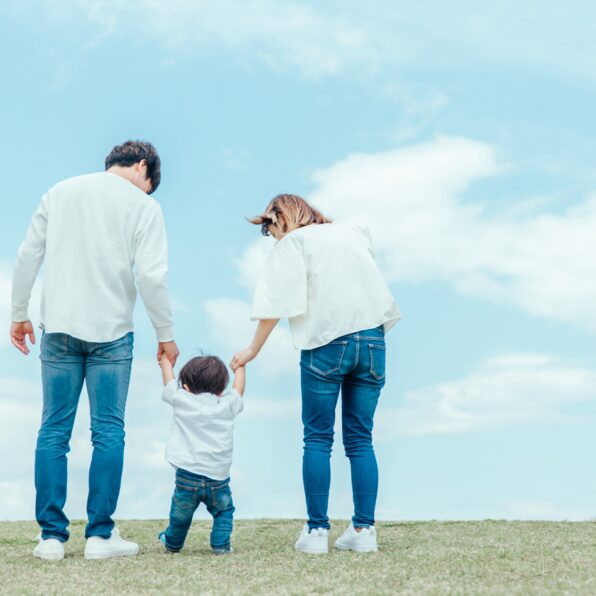 実家には頼れない・・・夫婦で乗り越える育児生活