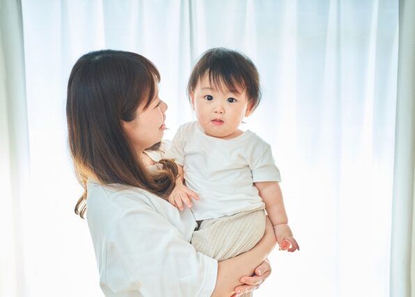 ことばの蓄積期～1歳児の言葉の発達を促そう～