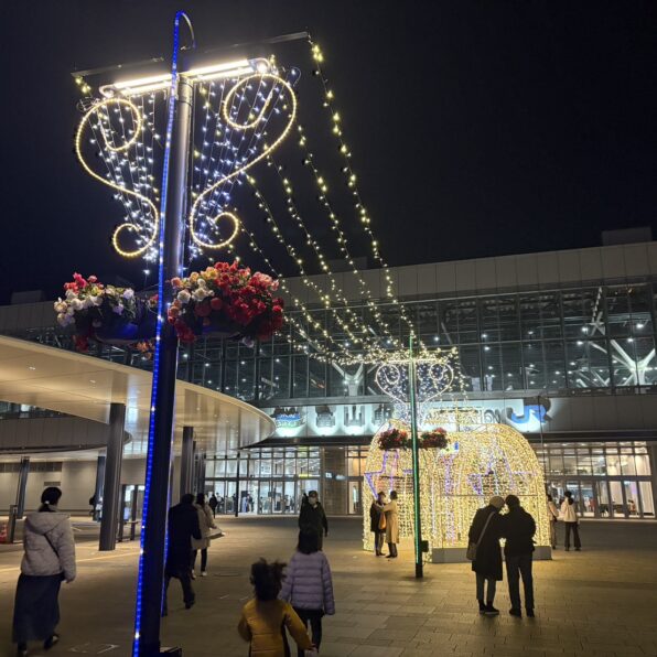 「公共交通でJ MAXとやまへGO！デジタルきっぷ」で映画も初詣もお得に楽しむ